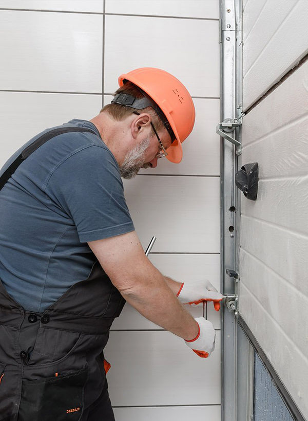 locksmith rekey cost